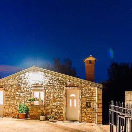 רוביני Lovely House מראה חיצוני תמונה