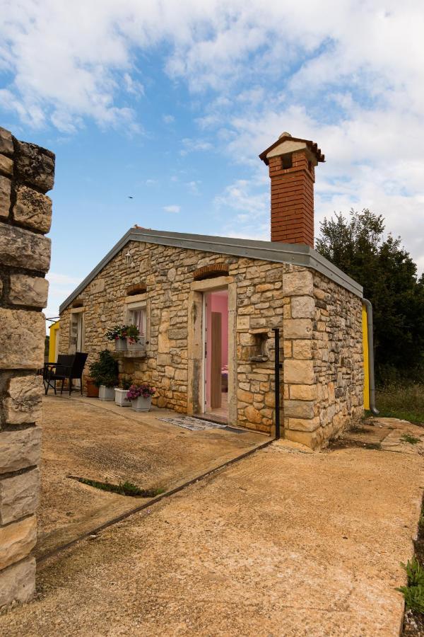רוביני Lovely House מראה חיצוני תמונה