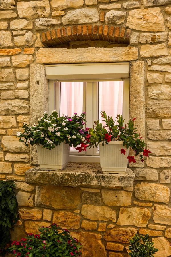 רוביני Lovely House מראה חיצוני תמונה