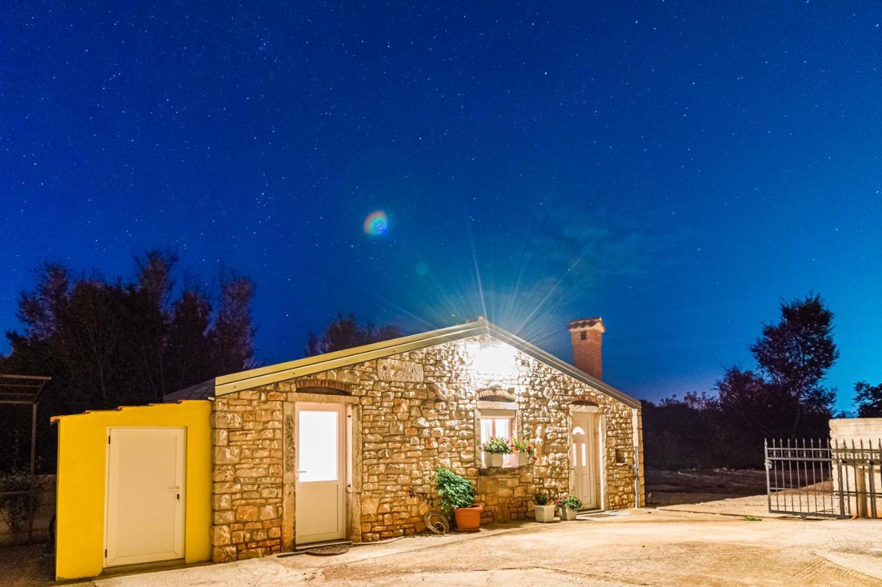 רוביני Lovely House מראה חיצוני תמונה