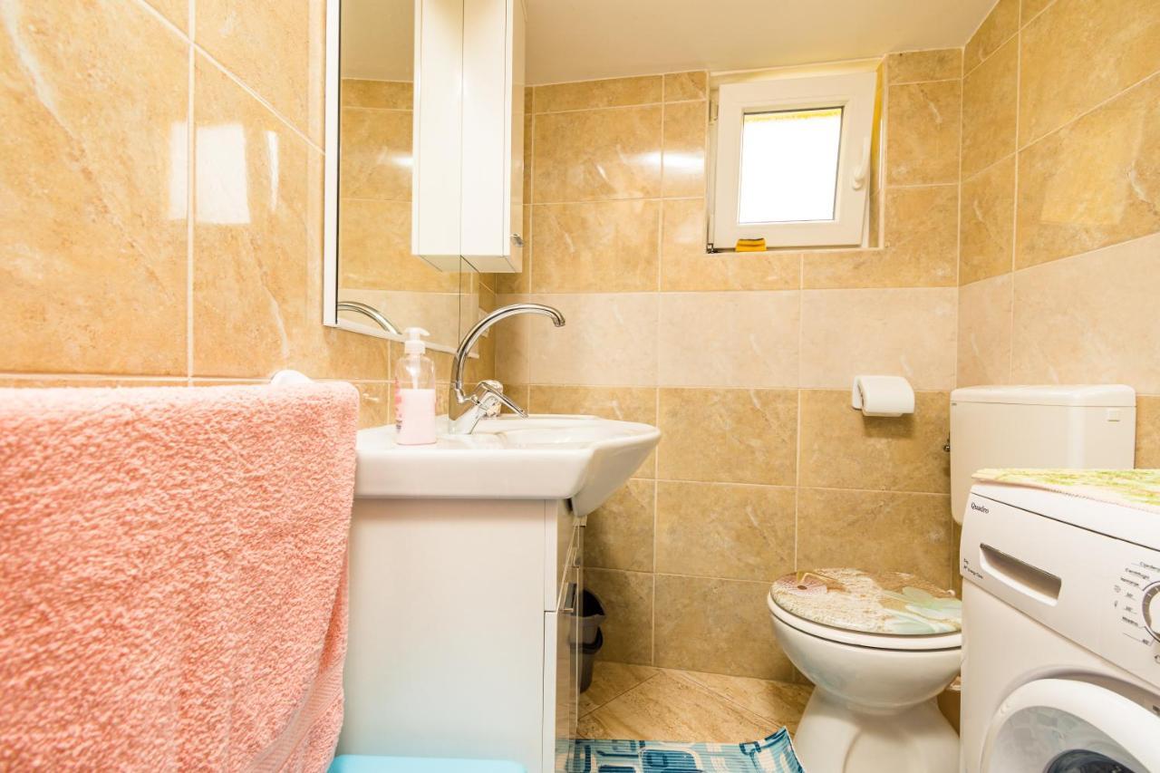 רוביני Lovely House מראה חיצוני תמונה