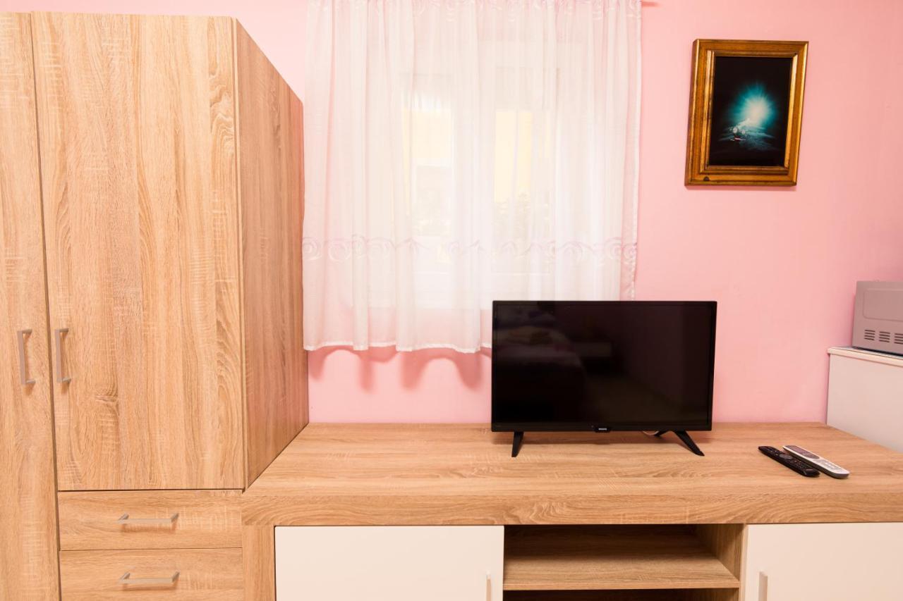 רוביני Lovely House מראה חיצוני תמונה